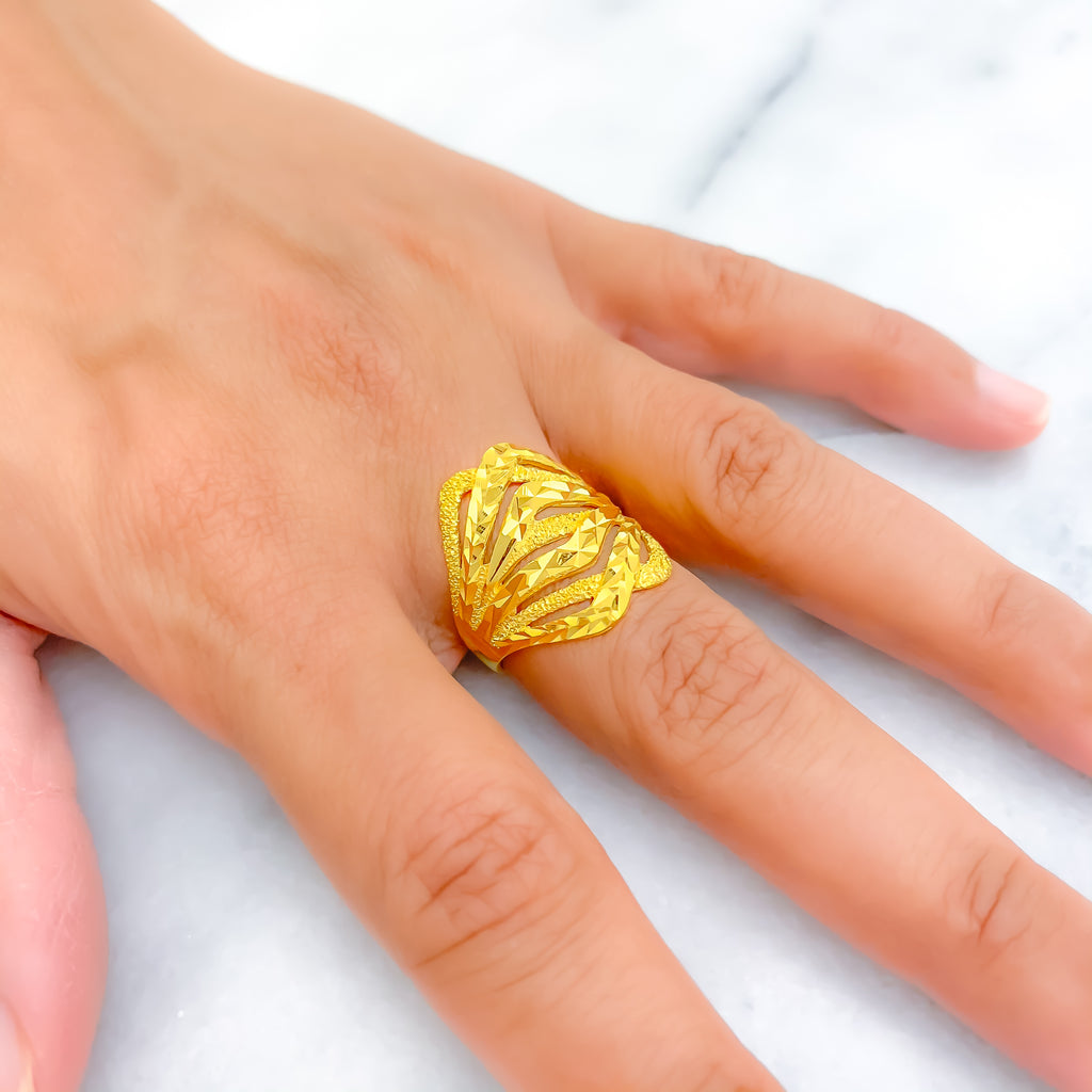 Bold Lovely Radiant 22k Gold Ring – Andaaz Jewelers