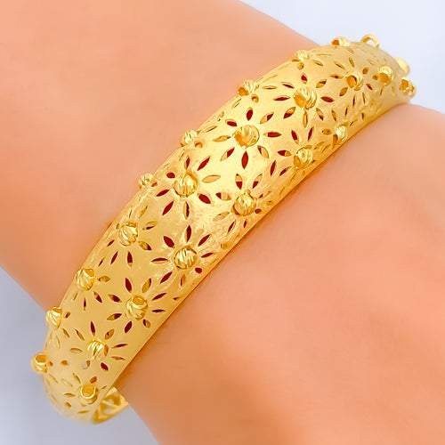 engraved-stylish-22k-gold-bangle-bracelet