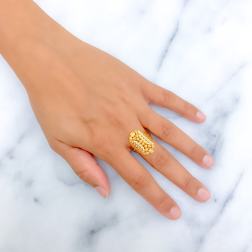 Buy quality Elegant 22kt Gold Finger Ring in Surat