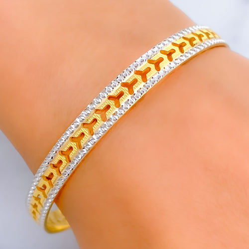 opulent-charming-22k-gold-bangle