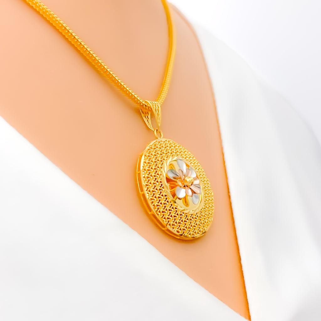 Decorative Checkered 22k Gold Heart Pendant – Andaaz Jewelers