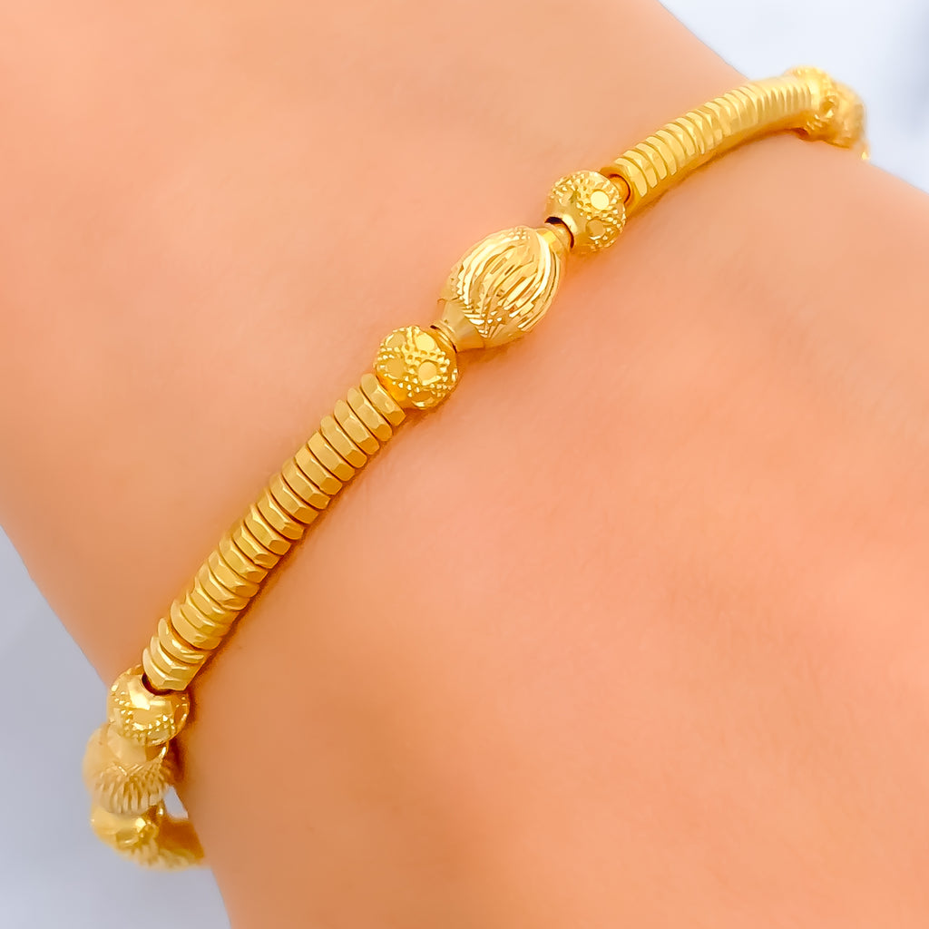 Lavish Wavy 22k Gold Bangle Bracelet – Andaaz Jewelers