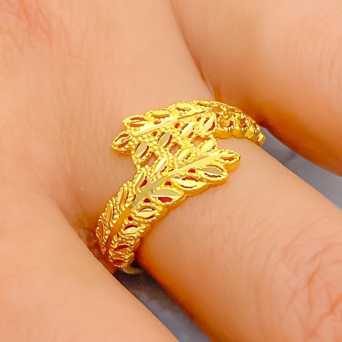 posh-leaf-22k-gold-ring