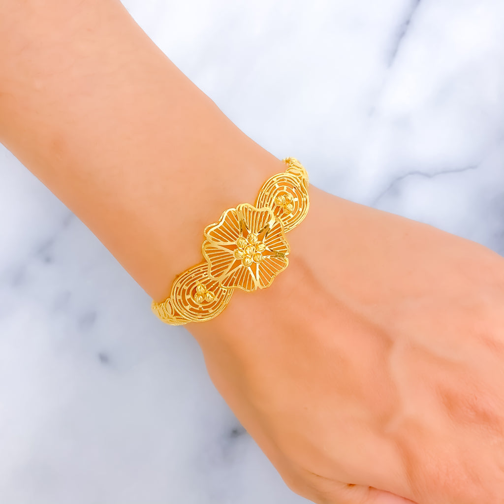 Graceful Striped Flower 22k Gold Bangle Bracelet – Andaaz Jewelers