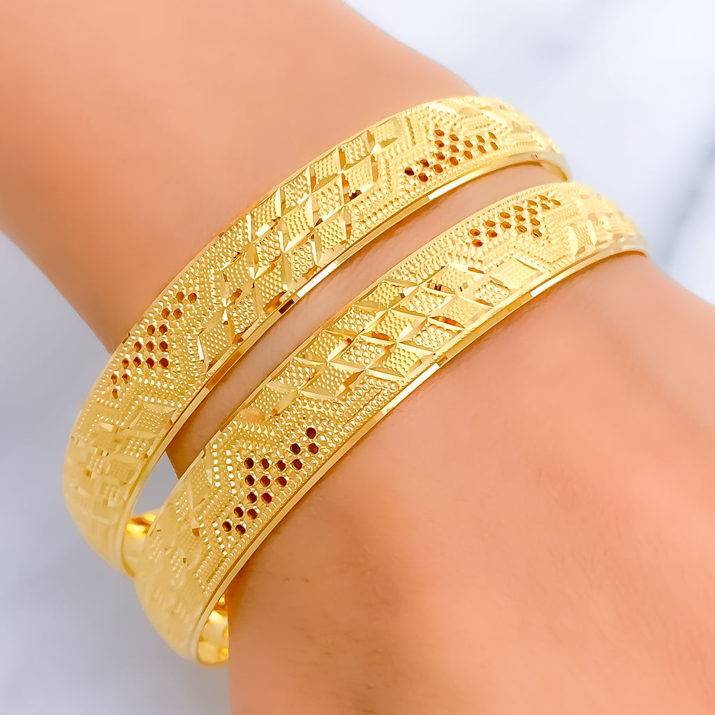 Classic Alluring Checkered 22k Gold Bangle Pair – Andaaz Jewelers