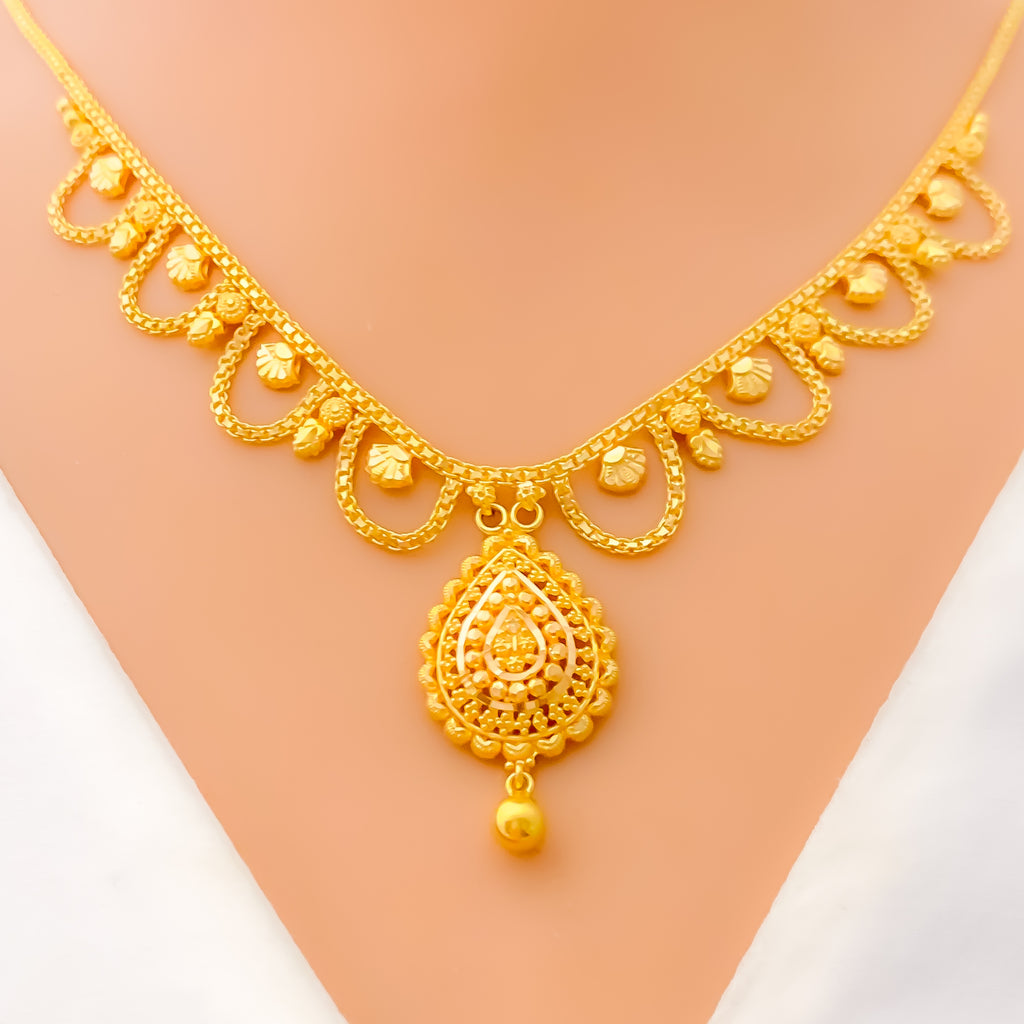 Graceful Hanging Chain 22k Gold Necklace Set – Andaaz Jewelers