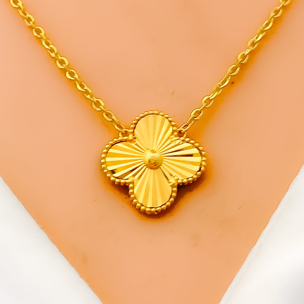 Classic Petite Single Gold Clover 21k Necklace Set – Andaaz Jewelers