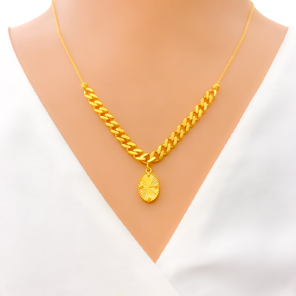 GOLD OVAL NECKLACE