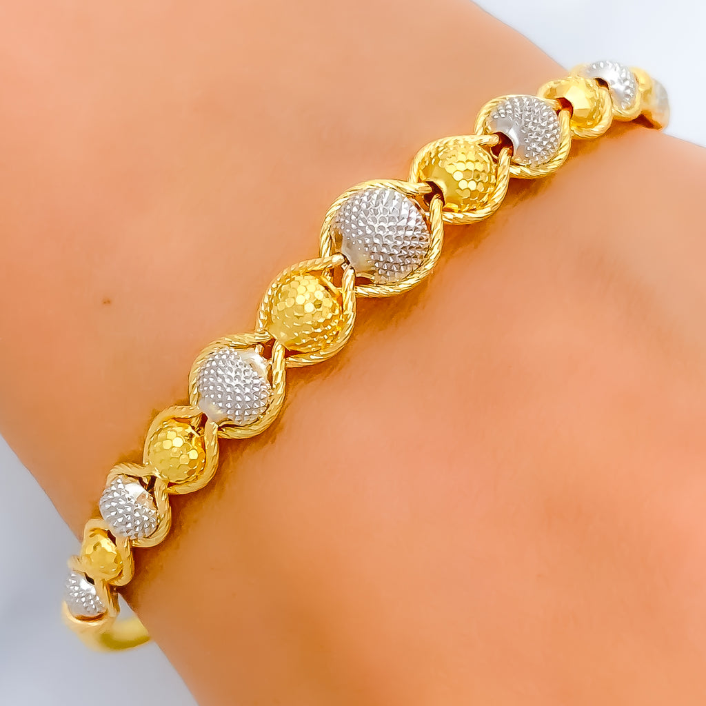 Interlinked Wire Bangle Bracelet – Andaaz Jewelers