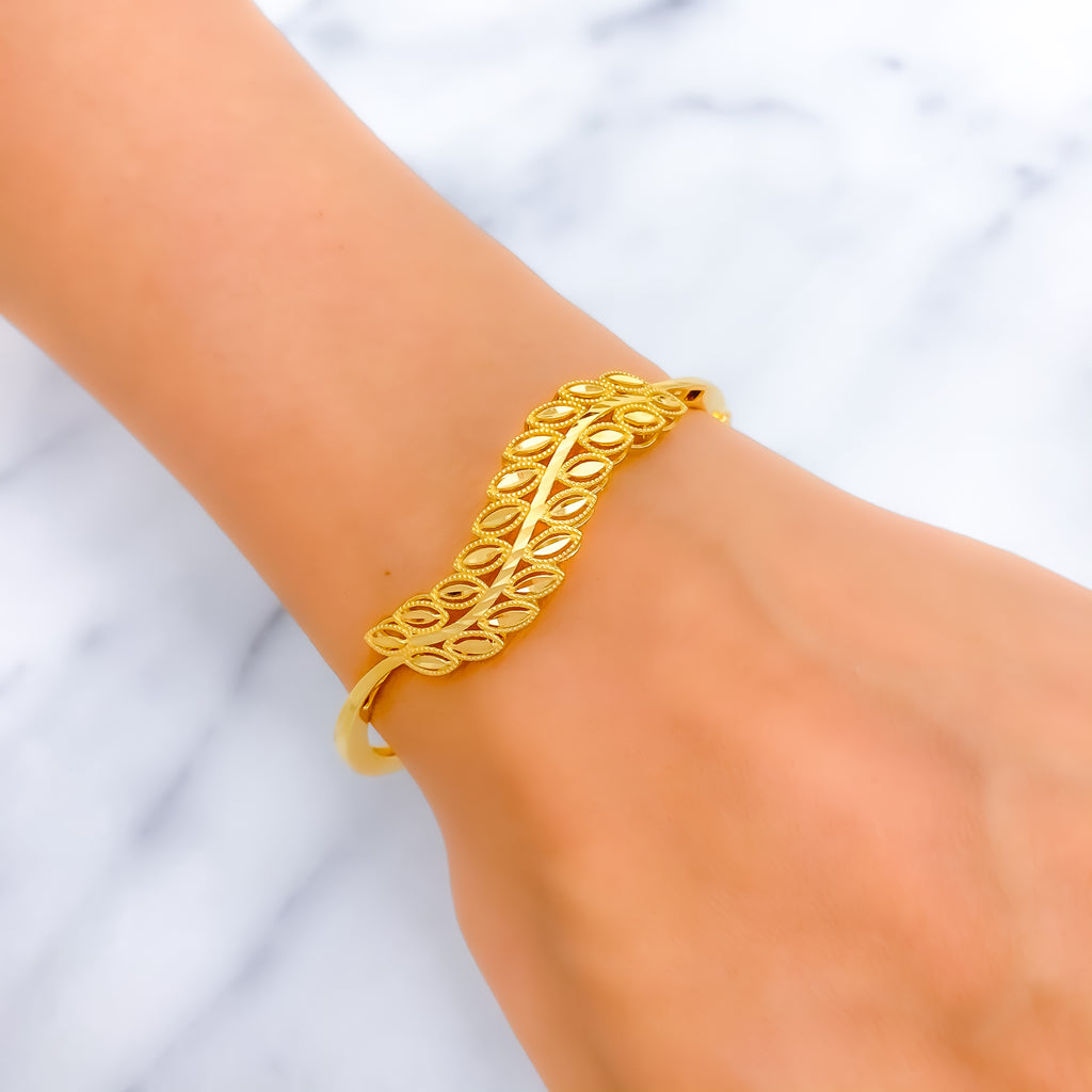 Sleek Curved Lead Bangle Bracelet – Andaaz Jewelers