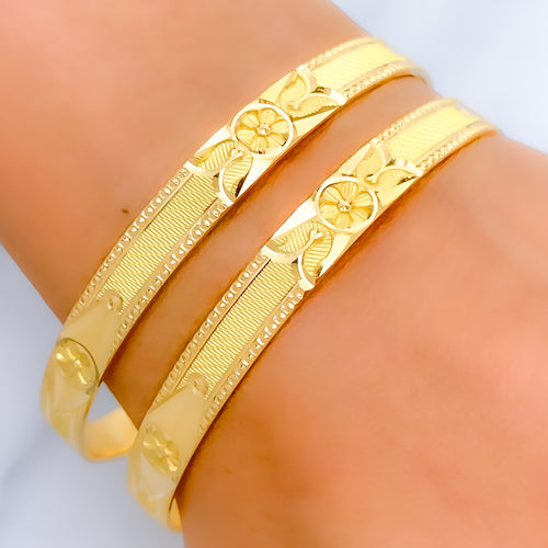 22k-gold-Attractive Etched Flower Accented Bangles