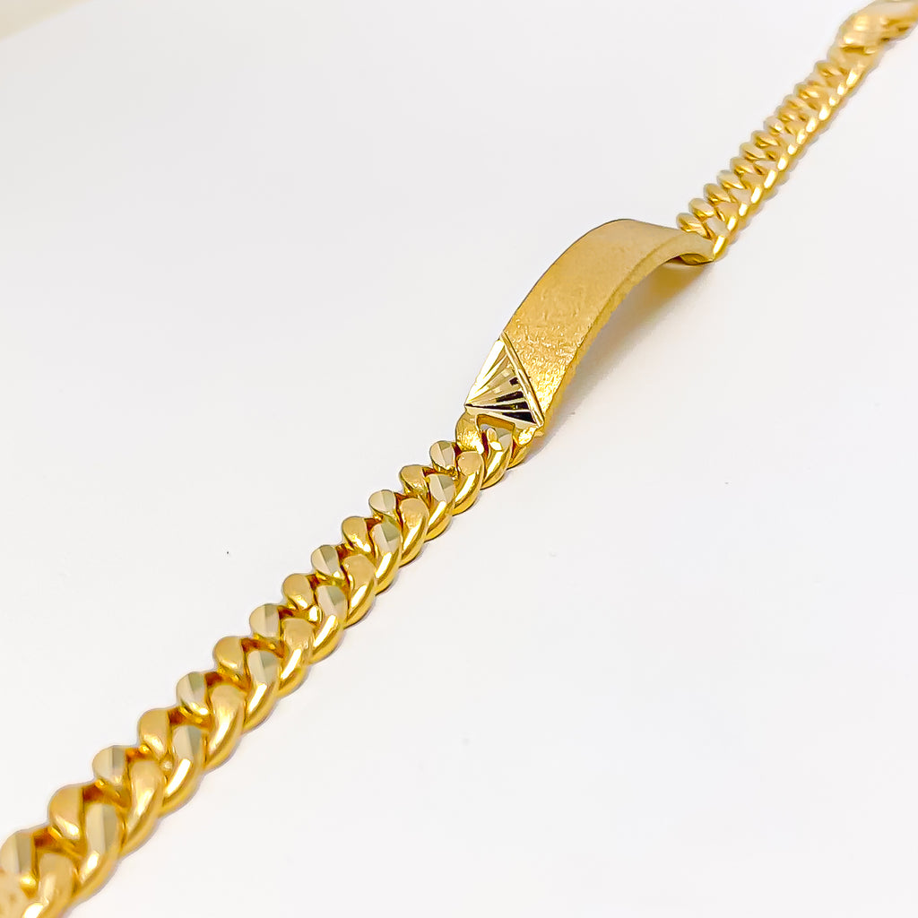 Distinct Men's Name Plate 22k Gold Bracelet – Andaaz Jewelers