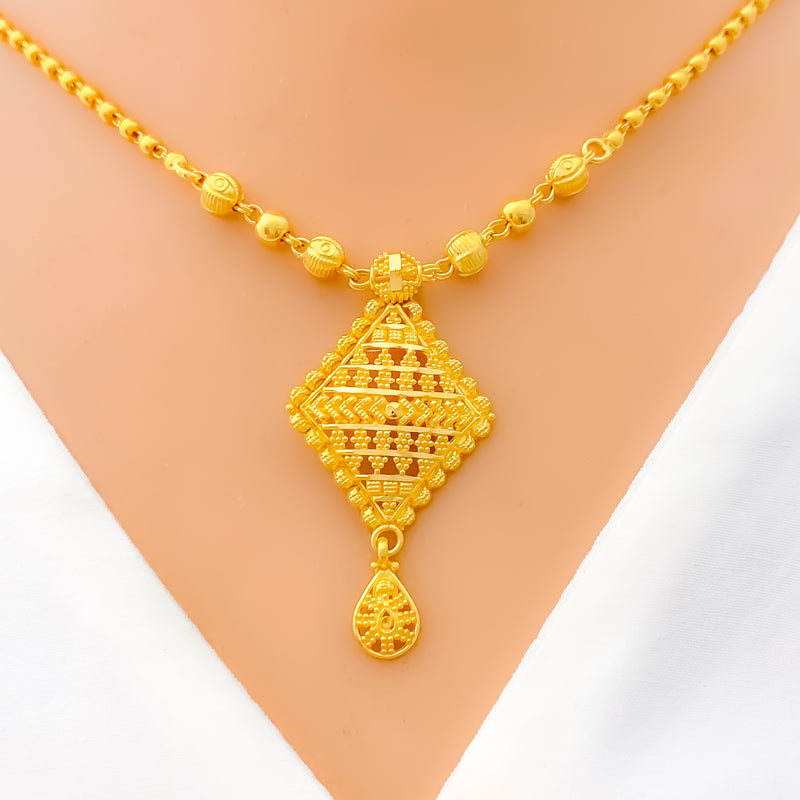Striped Diamond-Shaped 22k Gold Necklace Set
