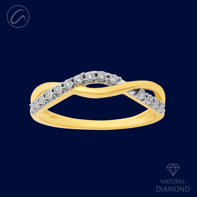 twinkling-flawless-18k-gold-diamond-band