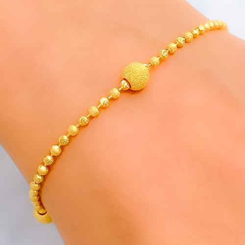 opulent-radiant-22k-gold-bracelet