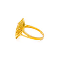 Attractive Leaf Adorned 22k Gold Ring 