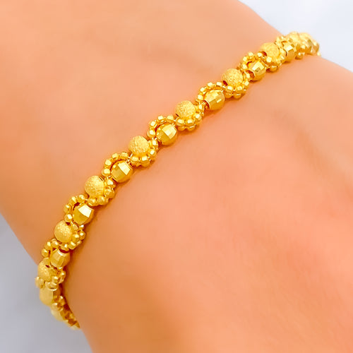 Versatile Glowing 22K Gold Bracelet