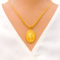 majestic-oval-22k-gold-mesh-pendant