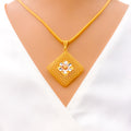 ethereal-floral-22k-gold-mesh-pendant