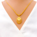 decorative-oval-22k-gold-mesh-pendant