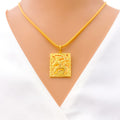 extravagant-rectangular-22k-gold-mesh-pendant
