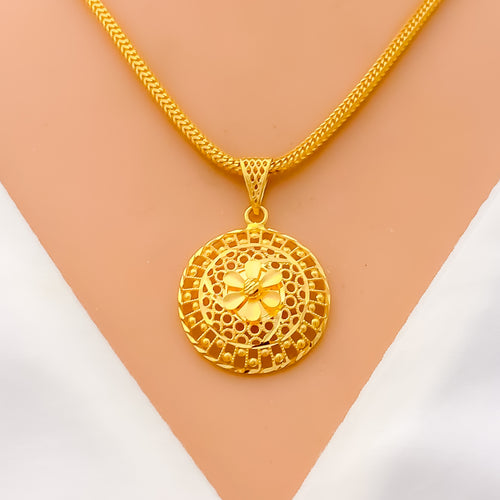 exquisite-round-22k-gold-mesh-pendant