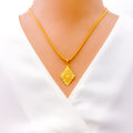 dazzling-chic-22k-gold-mesh-pendant