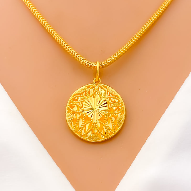festive-heart-22k-gold-mesh-pendant