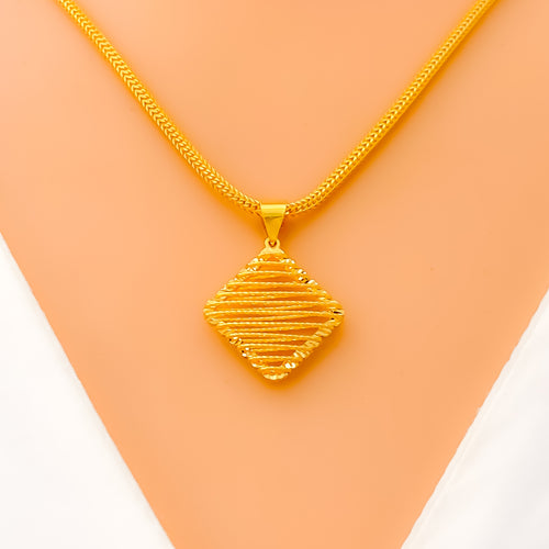 Ethereal Rich 22k Gold Pendant 