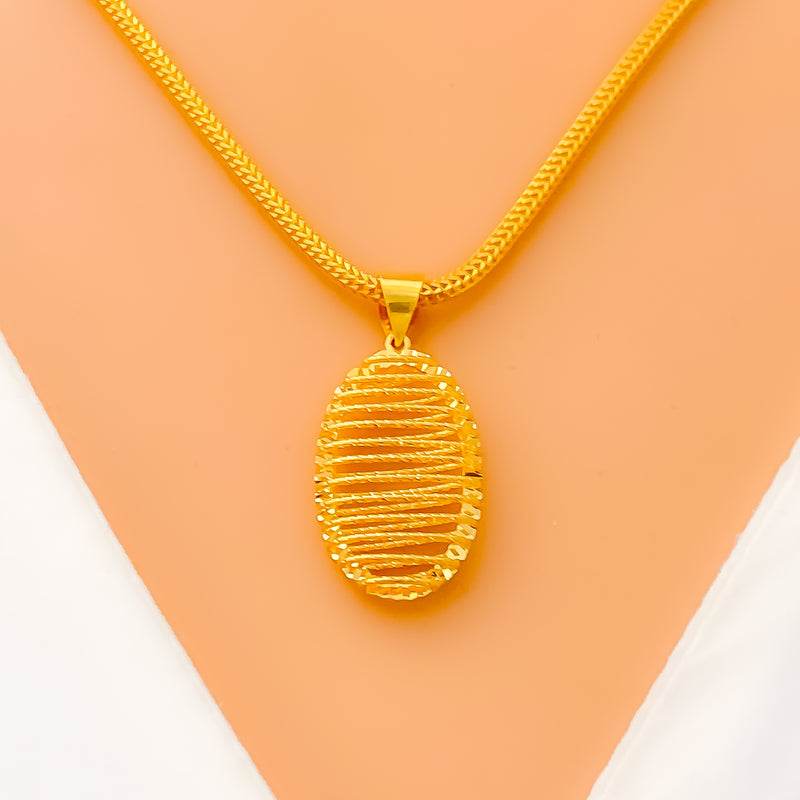 Stunning Mesh 22k Gold Pendant 
