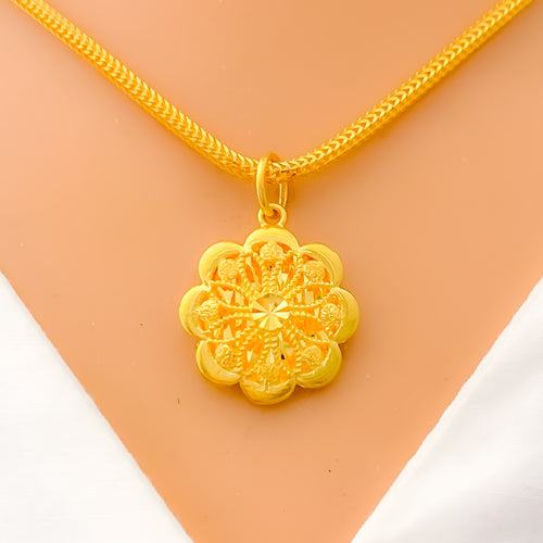 Posh Dual Finish 22k Gold Flower Pendant 