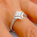 ornate-high-finish-18k-gold-diamond-ring