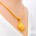 delightful-charming-22k-gold-pendant-set