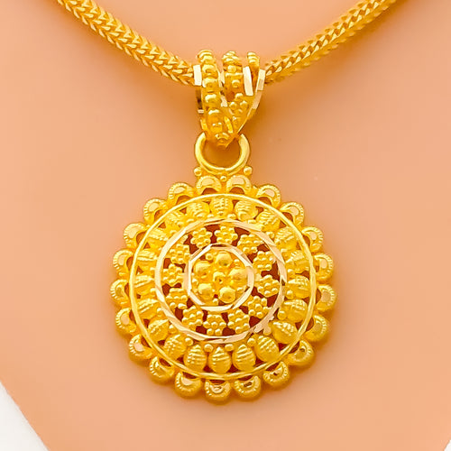 gorgeous-upscale-22k-gold-pendant-set