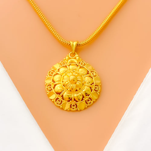 regal-classic-22k-gold-pendant