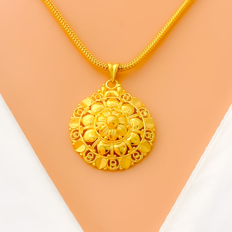 regal-classic-22k-gold-pendant
