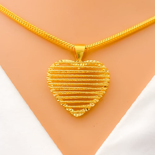 Gorgeous Graceful 22k Gold Heart Pendant 