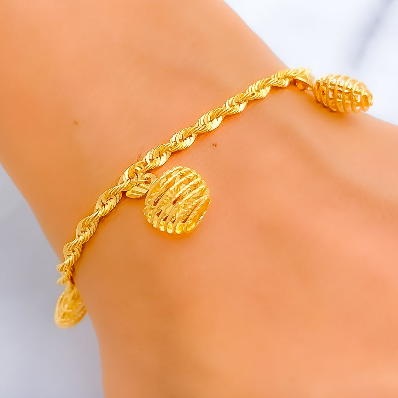 
smart-jazzy-22k-gold-charm-bracelet

