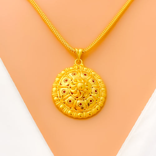 exquisite-poised-22k-gold-pendant
