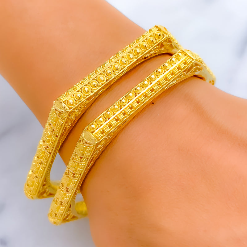 tasteful-star-accented-22k-gold-bangle-pair