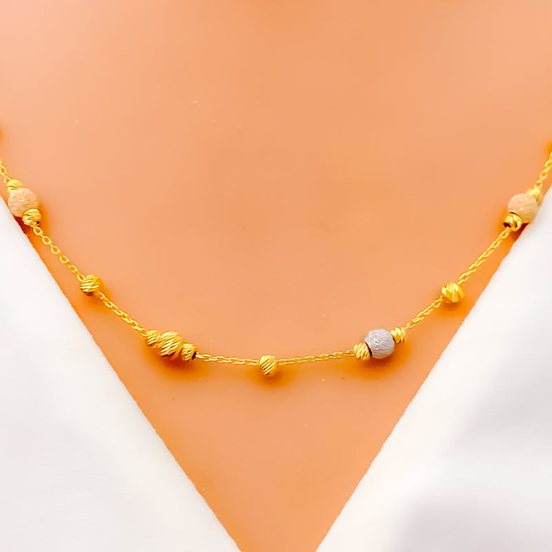 opulent-decorative-21k-gold-necklace