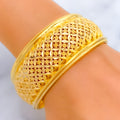 iridescent-cutwork-leaf-22k-gold-bangle
