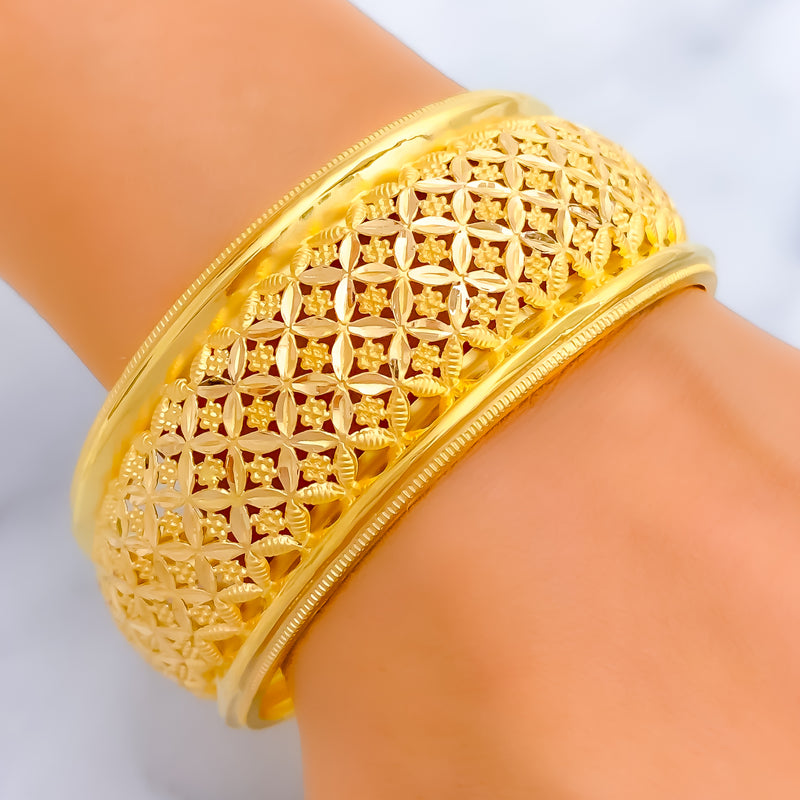 embellished-captivating-22k-gold-bangle