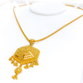 elegant-upscale-22k-gold-pendant