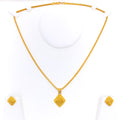 graceful-dazzling-22k-gold-pendant-set