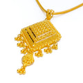 glowing-beaded-22k-gold-pendant