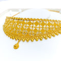 Extravagant Checkered 22K Gold Choker Necklace Set