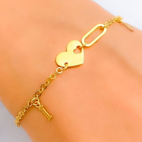 Delightful Heart 21k Gold Bracelet
