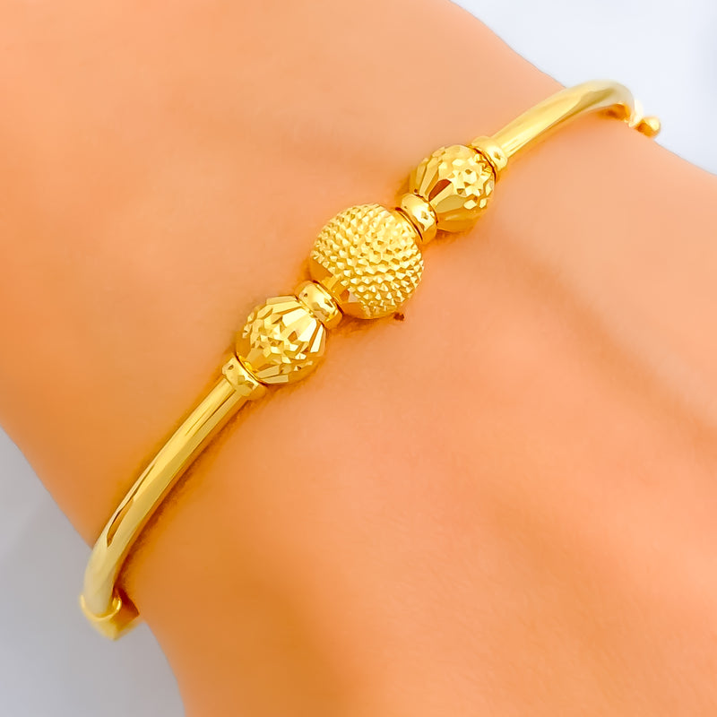 Tasteful Textured 22k Gold Bangle Bracelet