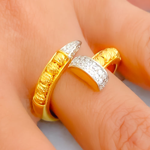 Lustrous Shimmering 21k Gold CZ Ring